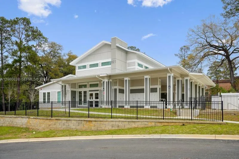 821 E Magnolia Drive #1113 Tallahassee, FL 32301