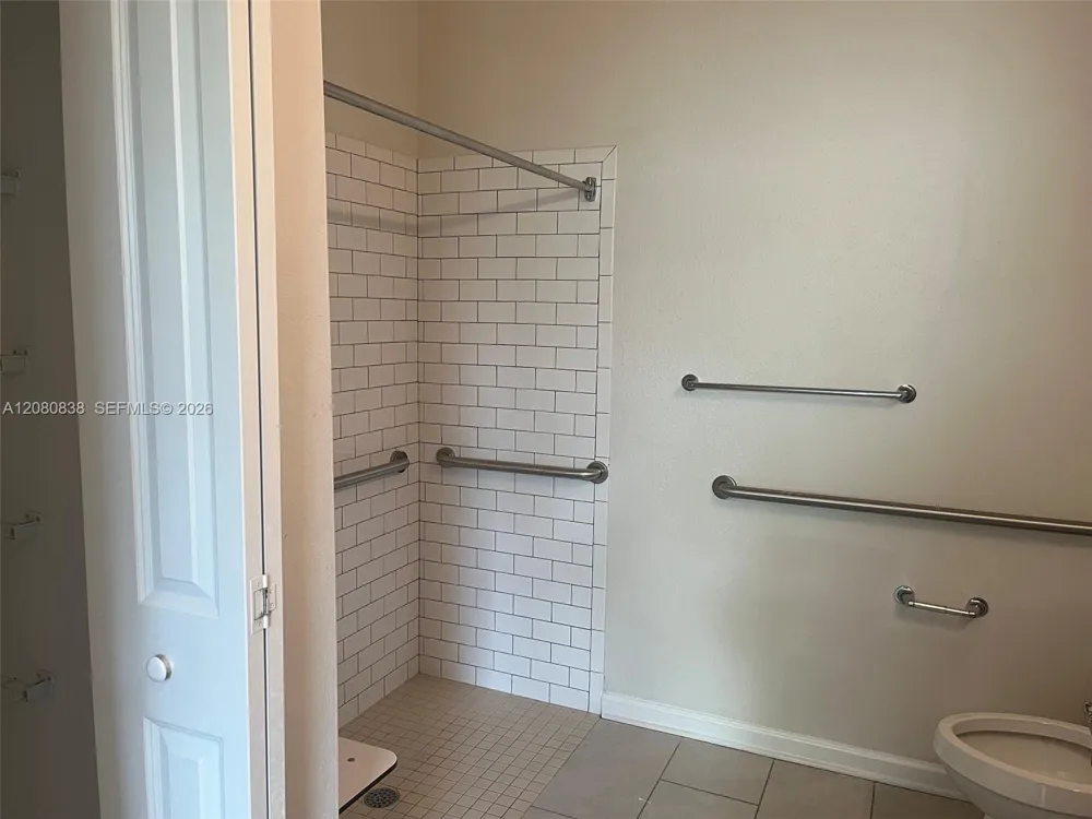 821 E Magnolia Drive #1113 Tallahassee, FL 32301