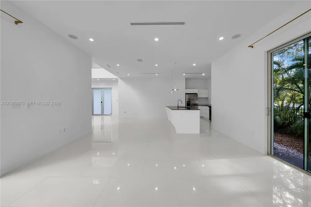 3253 Mcdonald St #3253 Miami, FL 33133