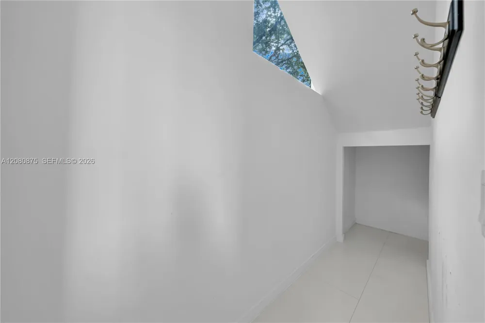 3253 Mcdonald St #3253 Miami, FL 33133