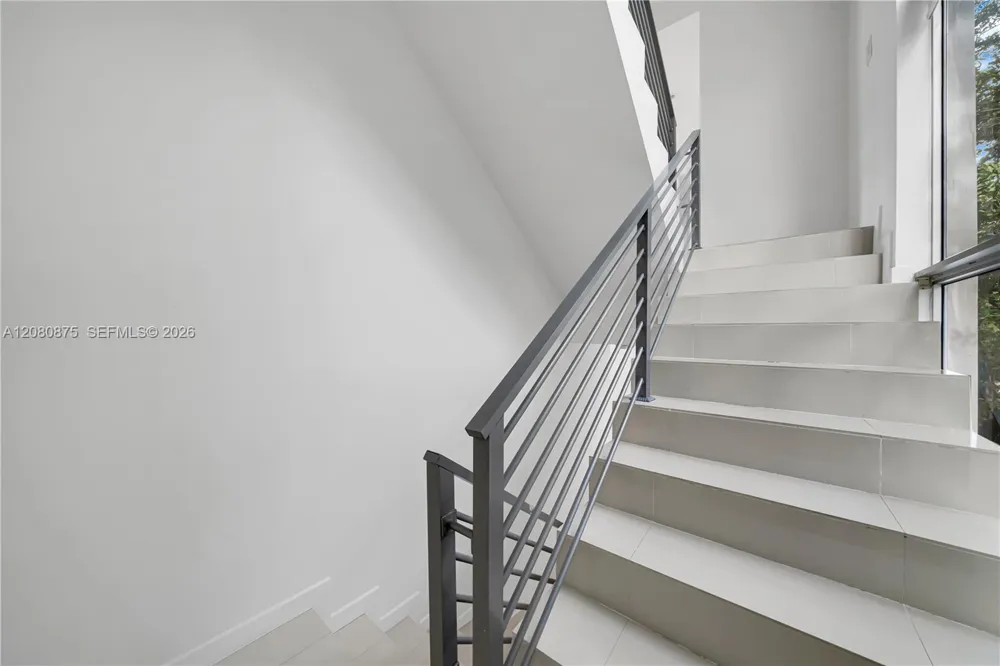 3253 Mcdonald St #3253 Miami, FL 33133