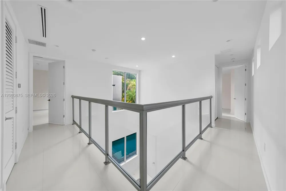 3253 Mcdonald St #3253 Miami, FL 33133