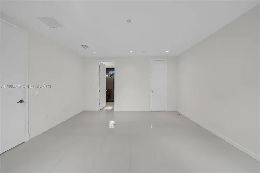 3253 Mcdonald St #3253 Miami, FL 33133