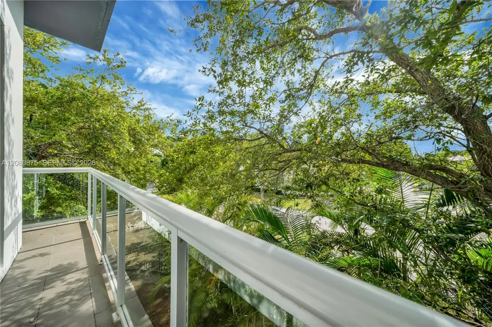 3253 Mcdonald St #3253 Miami, FL 33133