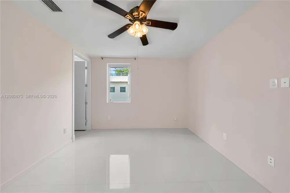 3253 Mcdonald St #3253 Miami, FL 33133