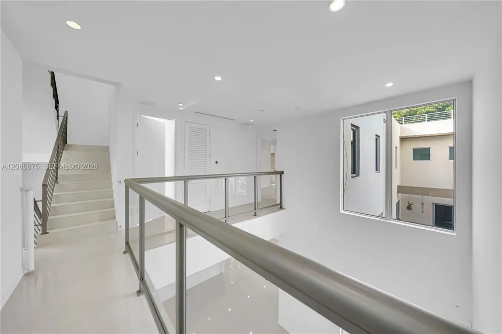 3253 Mcdonald St #3253 Miami, FL 33133