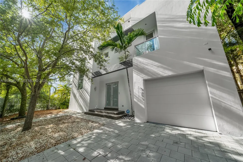 3253 Mcdonald St #3253 Miami, FL 33133