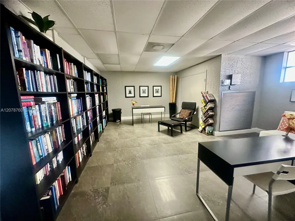 200 Leslie Dr #1023 Hallandale Beach, FL 33009
