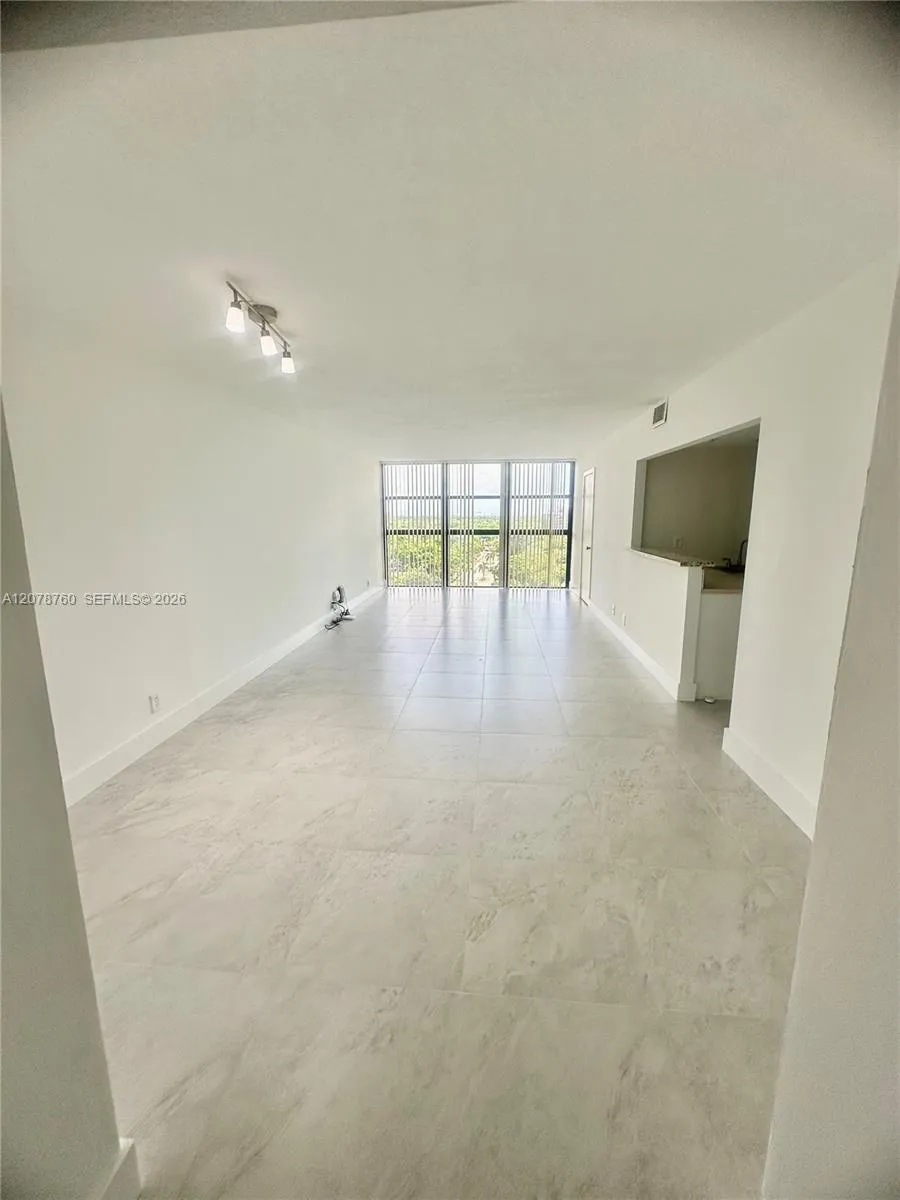 200 Leslie Dr #1023 Hallandale Beach, FL 33009