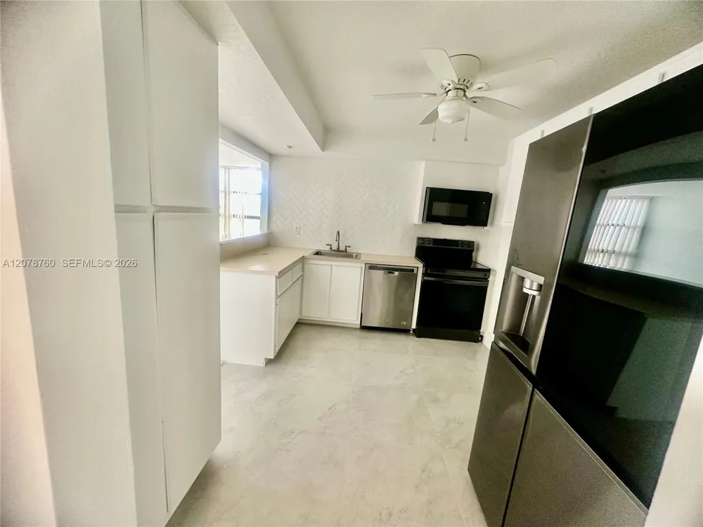200 Leslie Dr #1023 Hallandale Beach, FL 33009