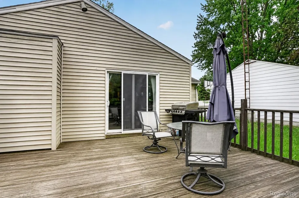 4111 Risedorph Street Burton City, MI 48509