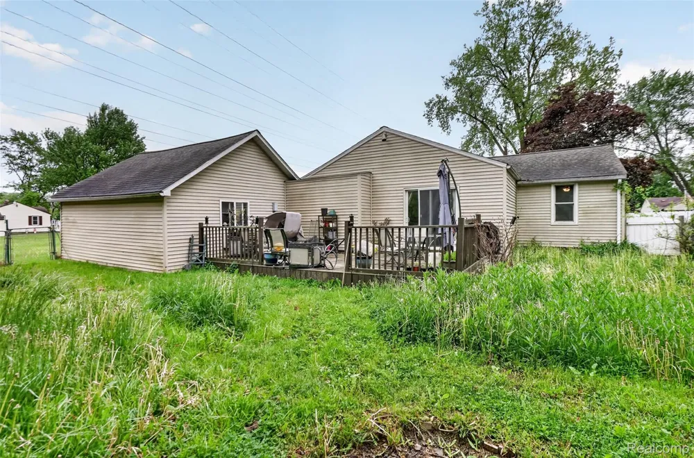 4111 Risedorph Street Burton City, MI 48509