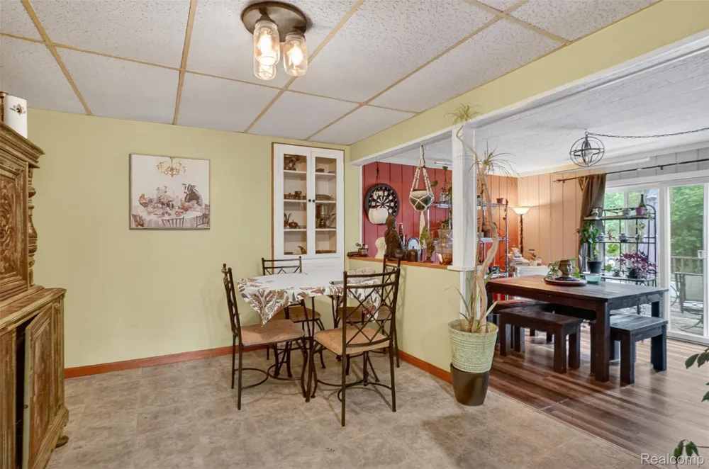 4111 Risedorph Street Burton City, MI 48509