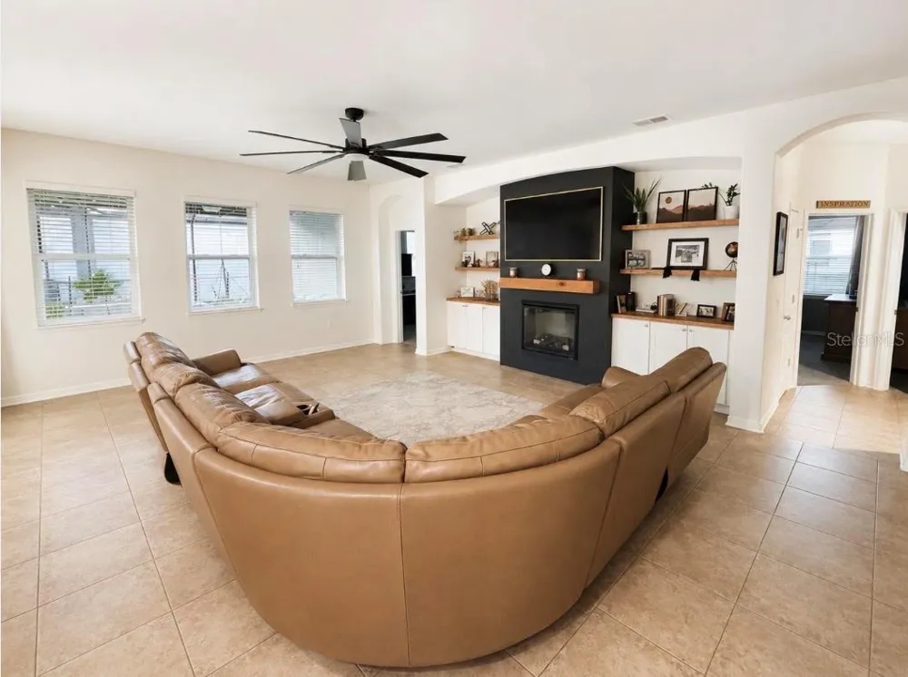 1518 RHODESWELL LANE Dover, FL 33527