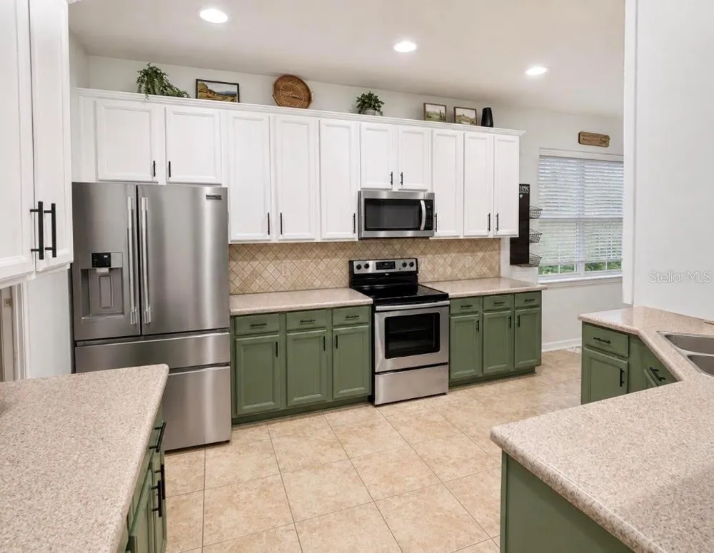 1518 RHODESWELL LANE Dover, FL 33527