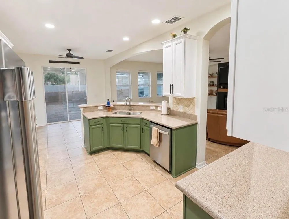 1518 RHODESWELL LANE Dover, FL 33527
