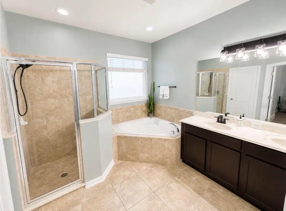 1518 RHODESWELL LANE Dover, FL 33527