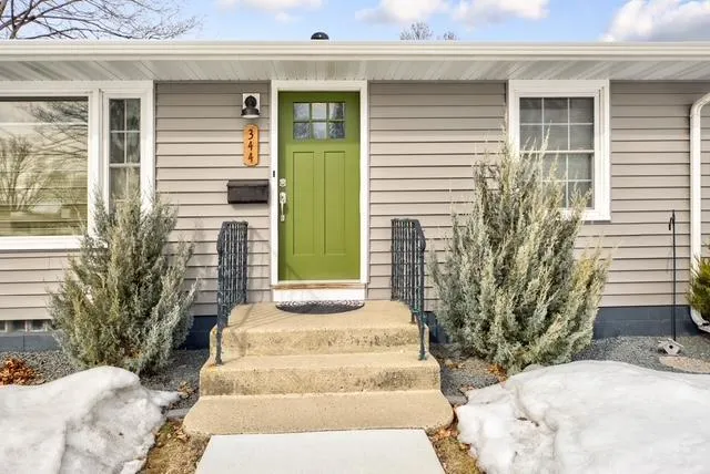 344 Harrison Avenue North Mankato, MN 56003