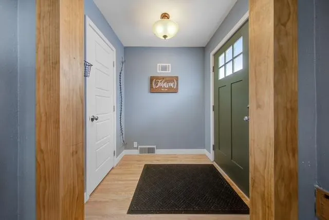 344 Harrison Avenue North Mankato, MN 56003
