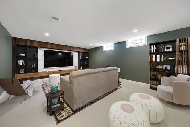 344 Harrison Avenue North Mankato, MN 56003