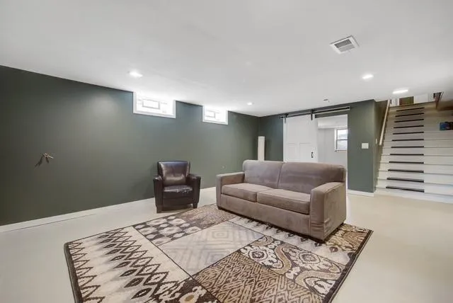 344 Harrison Avenue North Mankato, MN 56003