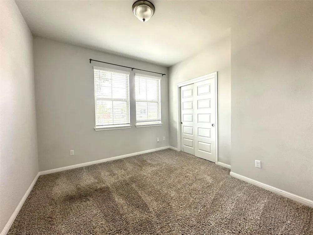 2724 Stone Branch Drive Leander, TX 78641