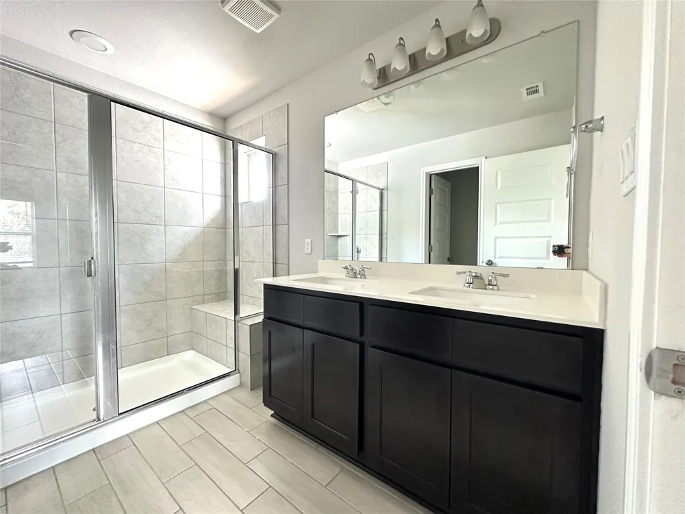 2724 Stone Branch Drive Leander, TX 78641