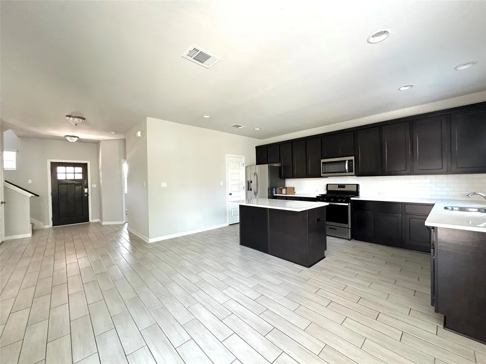 2724 Stone Branch Drive Leander, TX 78641
