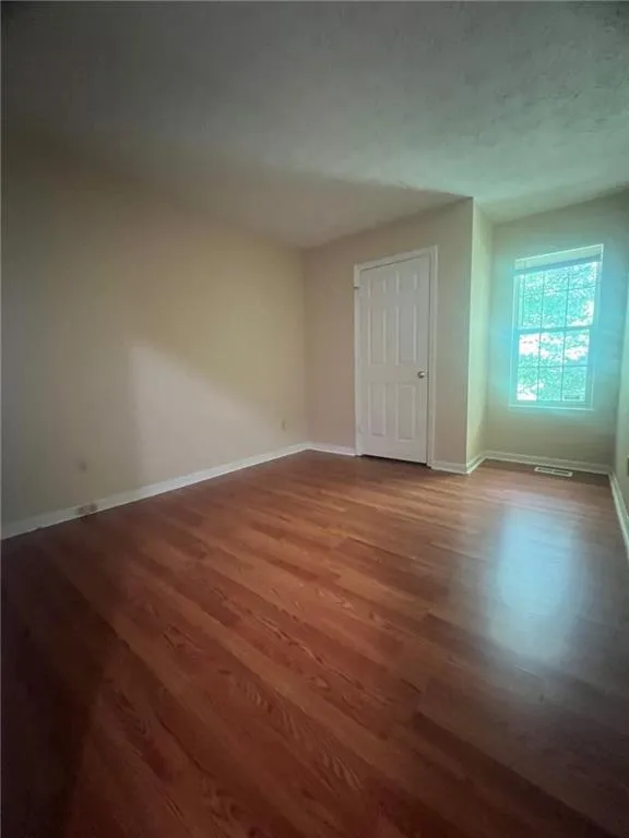 1033 Plantation Way NW Kennesaw, GA 30144