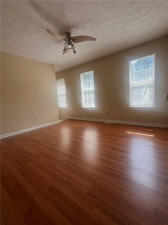 1033 Plantation Way NW Kennesaw, GA 30144