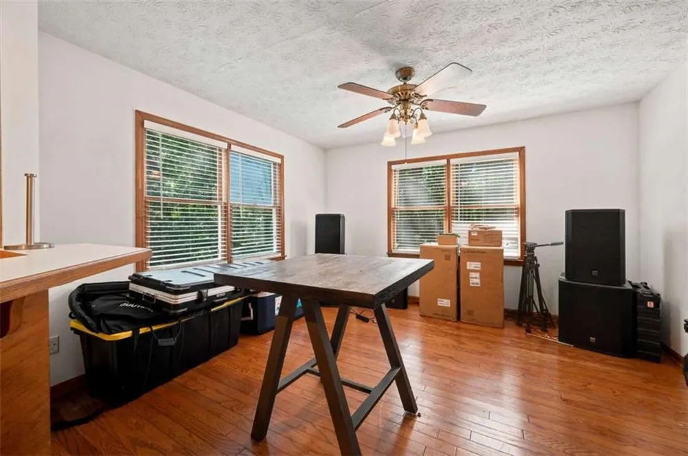 558 Auburn Road Auburn, GA 30011