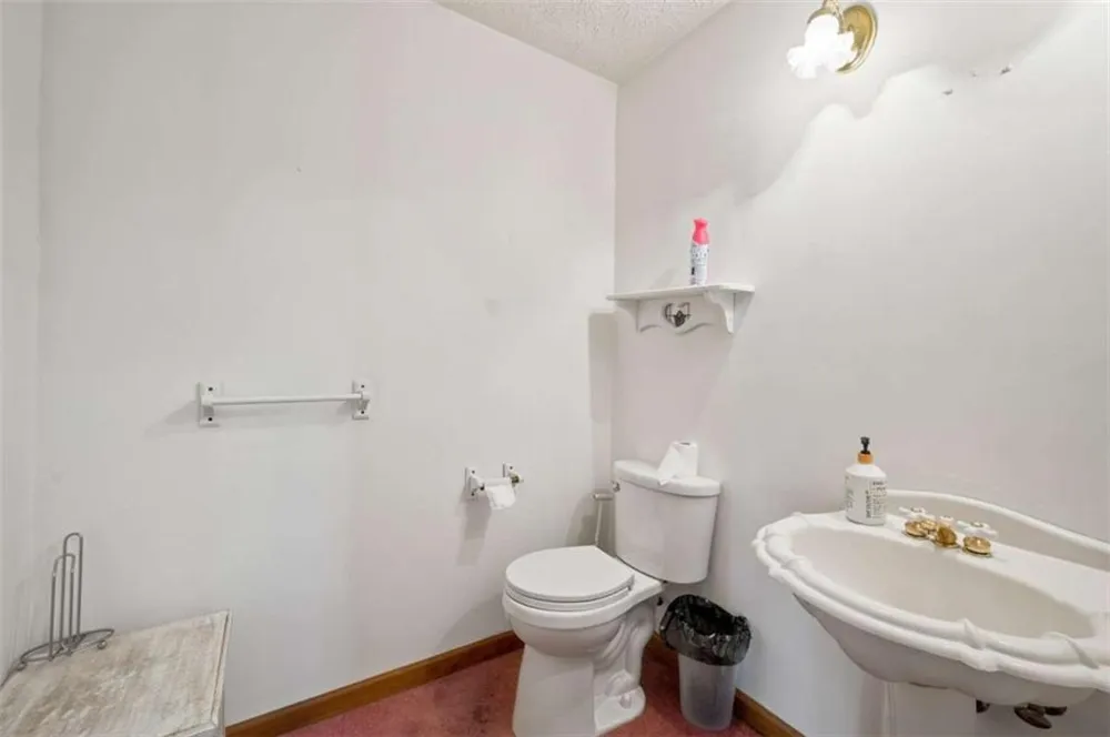 558 Auburn Road Auburn, GA 30011