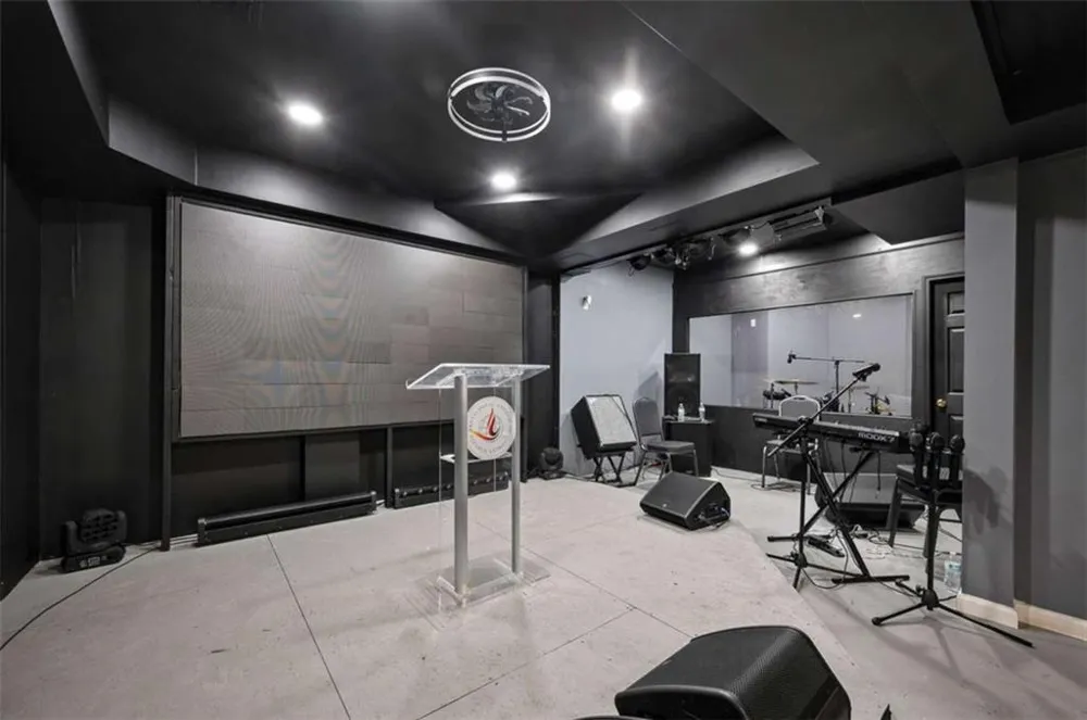 558 Auburn Road Auburn, GA 30011