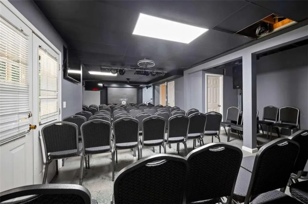 558 Auburn Road Auburn, GA 30011