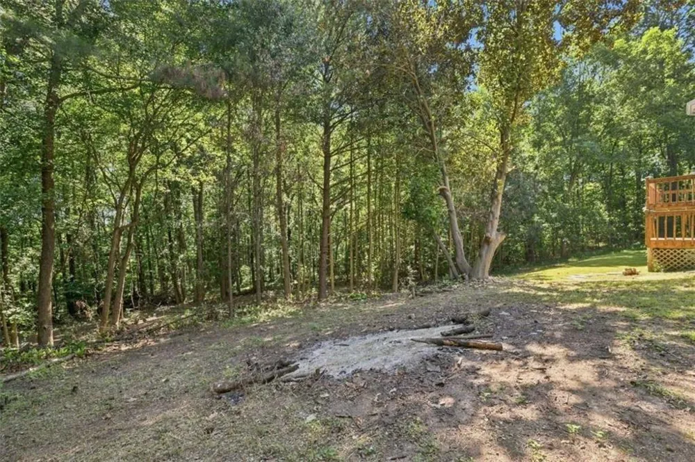 558 Auburn Road Auburn, GA 30011