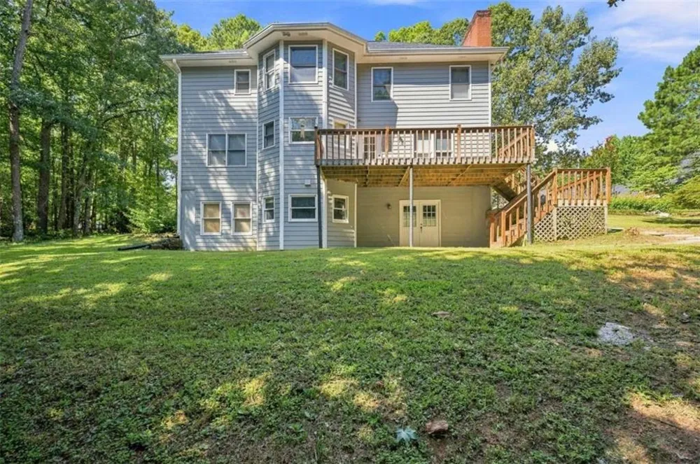 558 Auburn Road Auburn, GA 30011