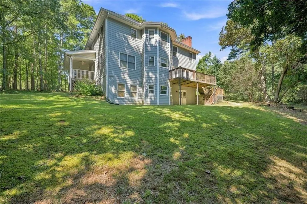558 Auburn Road Auburn, GA 30011
