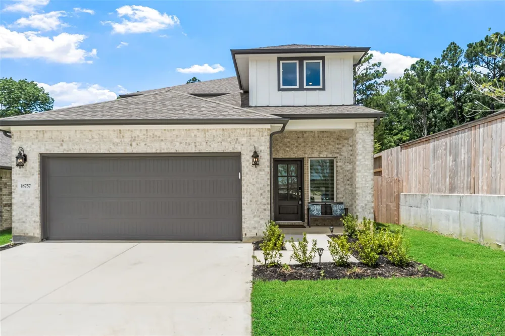 18757 Timber Glen Drive Conroe, TX 77316