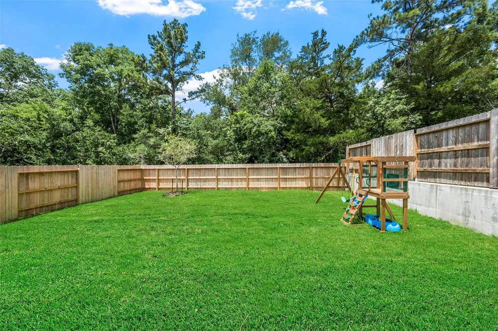 18757 Timber Glen Drive Conroe, TX 77316