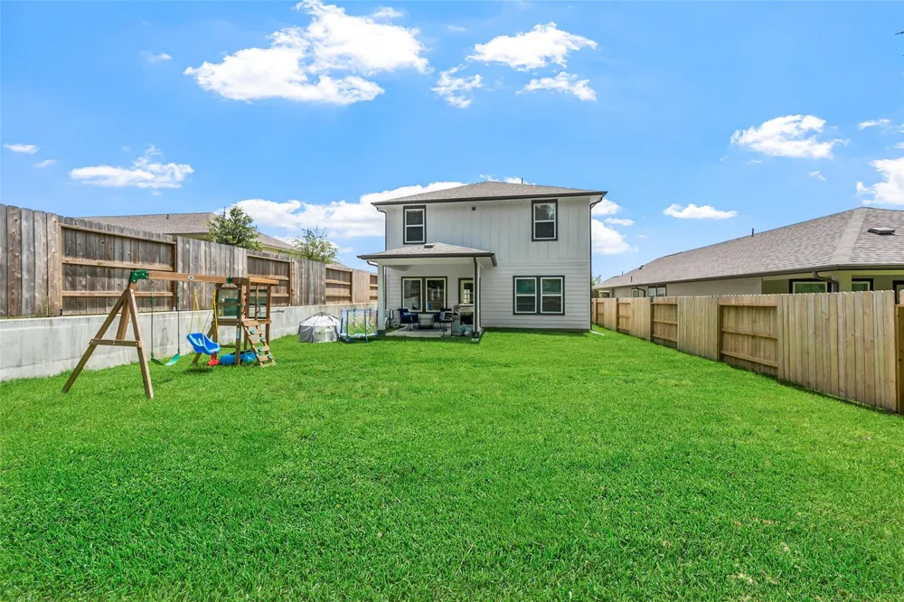 18757 Timber Glen Drive Conroe, TX 77316