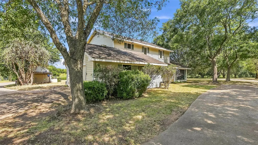 3447 Azalea Street Brenham, TX 77833