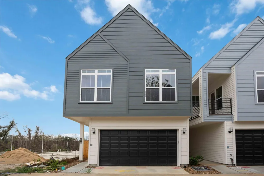 6107 De Campo Street Houston, TX 77091