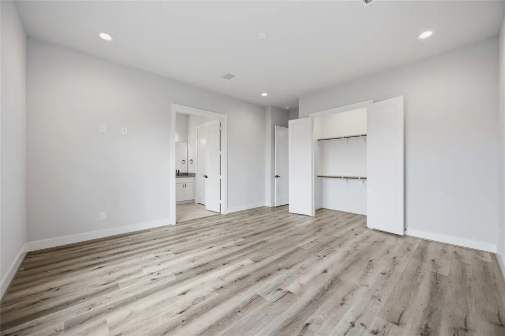 6107 De Campo Street Houston, TX 77091