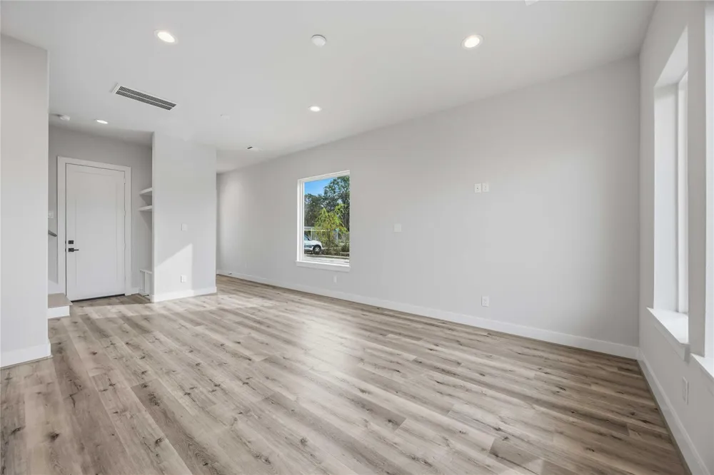 6107 De Campo Street Houston, TX 77091