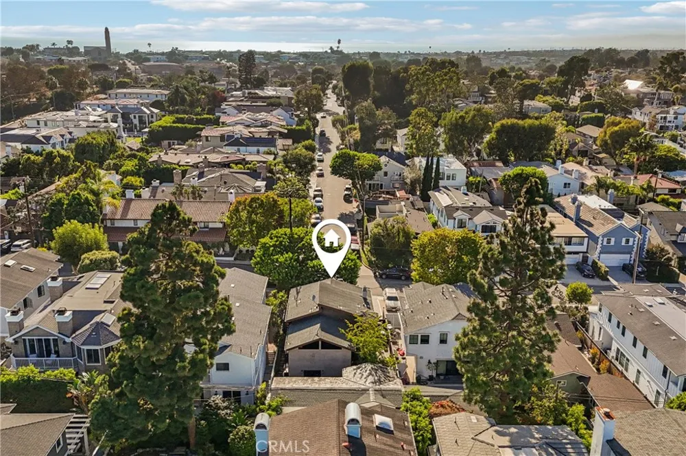 1732 Poinsettia Avenue Manhattan Beach, CA 90266