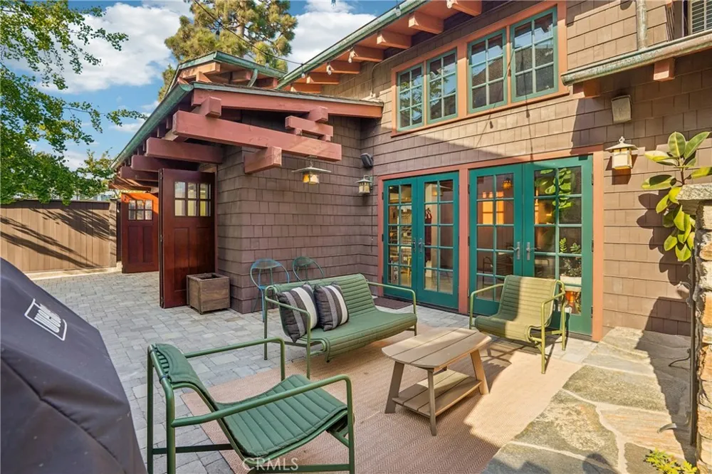 1732 Poinsettia Avenue Manhattan Beach, CA 90266
