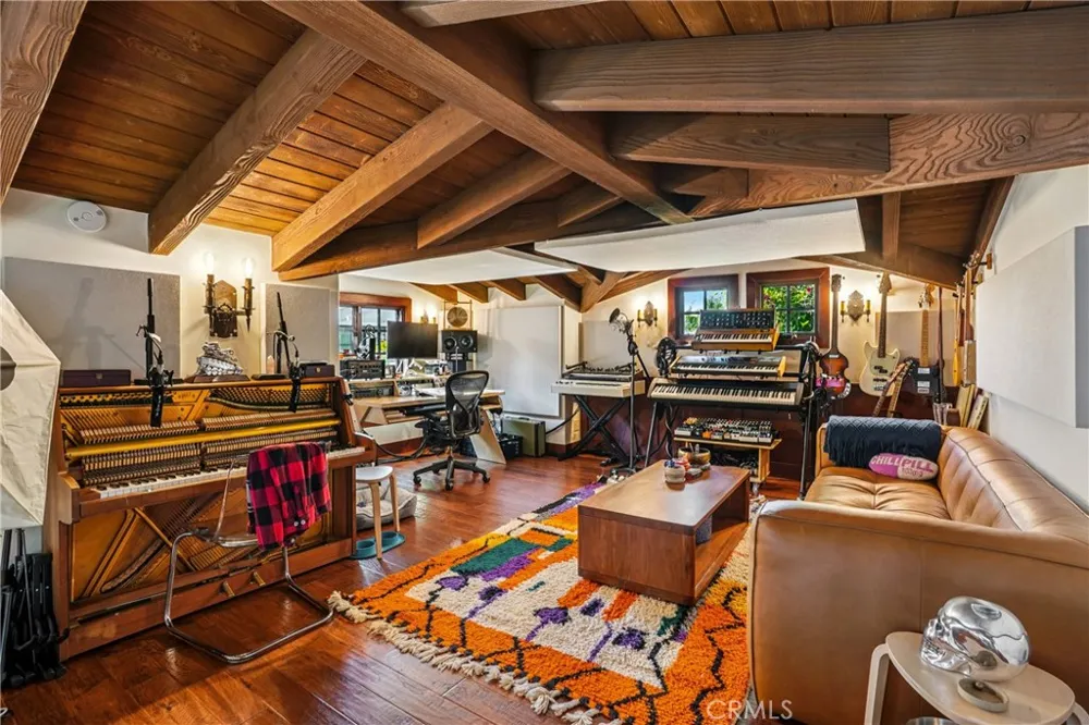 1732 Poinsettia Avenue Manhattan Beach, CA 90266