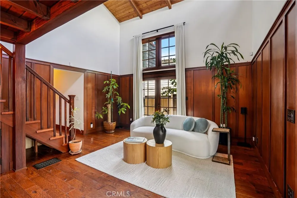 1732 Poinsettia Avenue Manhattan Beach, CA 90266