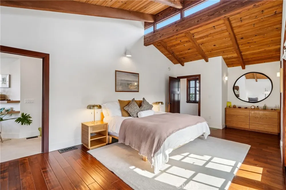 1732 Poinsettia Avenue Manhattan Beach, CA 90266