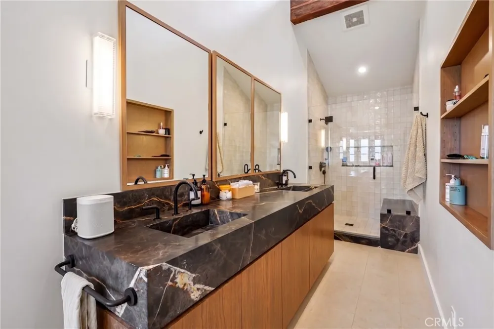 1732 Poinsettia Avenue Manhattan Beach, CA 90266